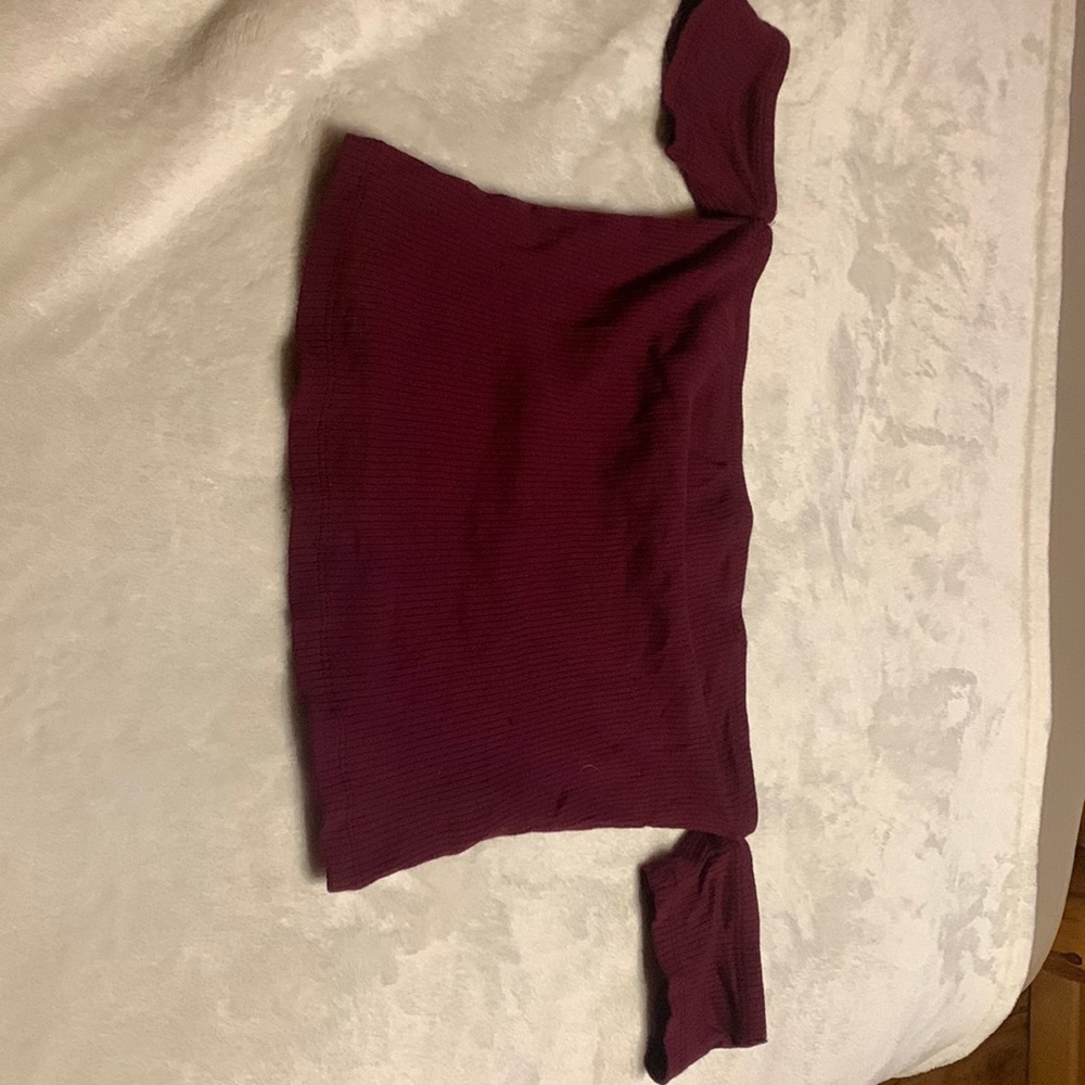 Crop + off shoulder
